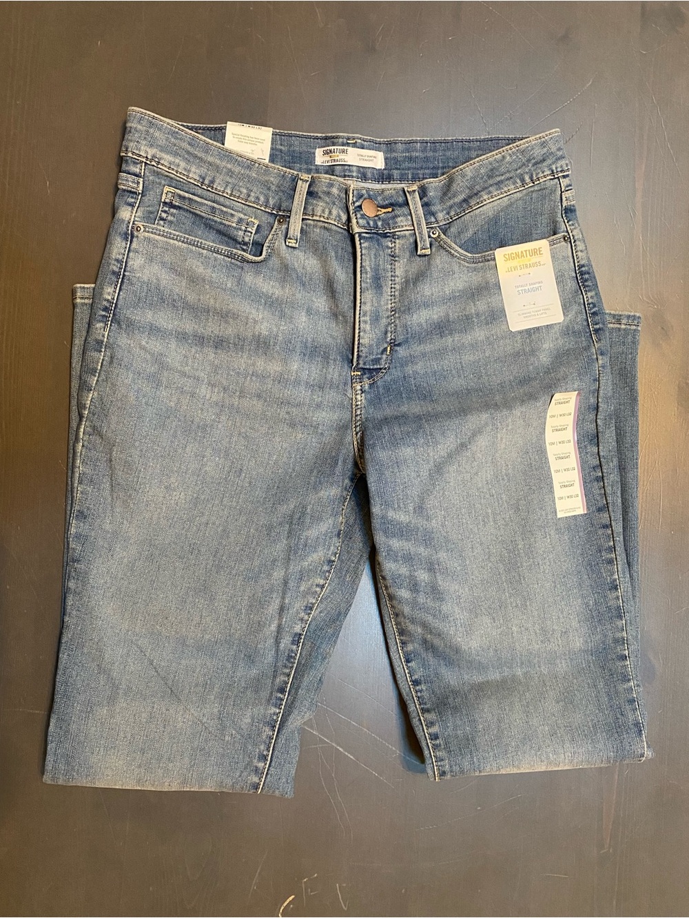 NWT Signature by Levi Strauss Totally Shaping Straight Jeans Size 10M